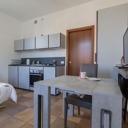 Fabulous Studio In Monza 15 Km To Milan City Centre Exterior foto
