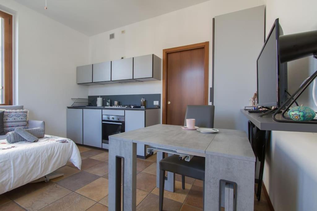 Fabulous Studio In Monza 15 Km To Milan City Centre Exterior foto